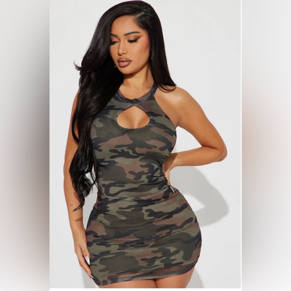 NWOT Fashion Nova cutout dress